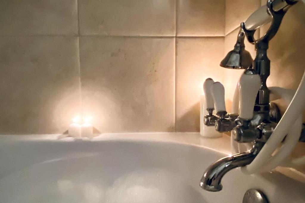 Апартаменты Free Breakfast, Pool, Spacious Aircon Hideaway Моста Экстерьер фото
