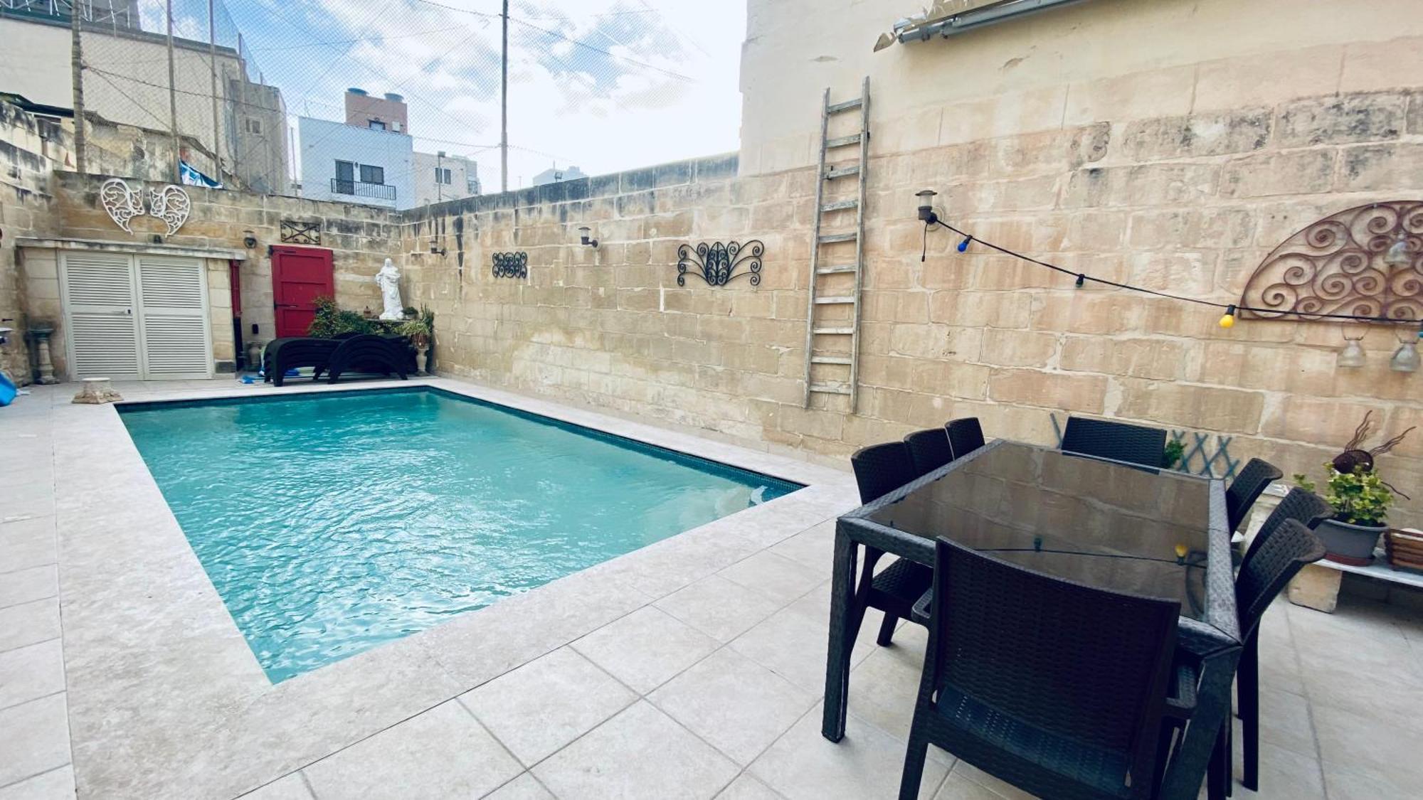 Апартаменты Free Breakfast, Pool, Spacious Aircon Hideaway Моста Экстерьер фото